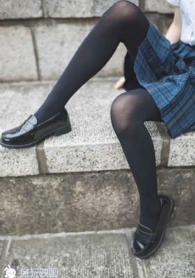 岳乱妇乱第1集_BD英语完整视频观看